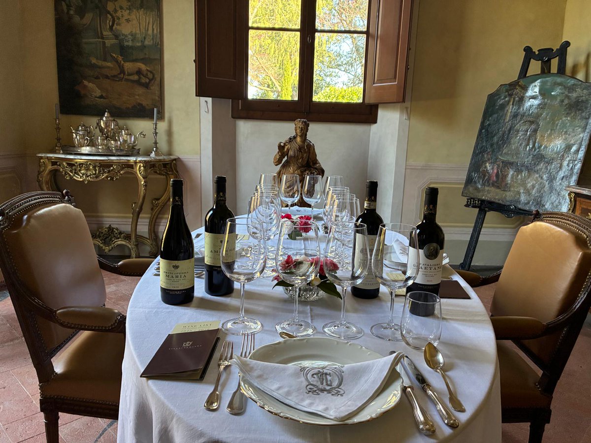 Villa Cosmiana tweet media