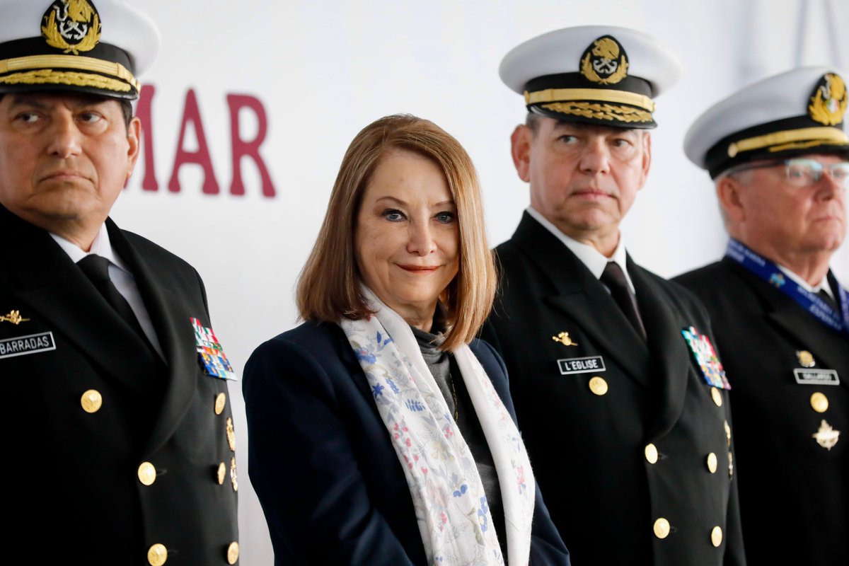 LauraI_Castillo's tweet photo. ⚓Esta mañana inauguré la #EXPOMAR, un espacio que honra la labor de la @SEMAR_mx al servicio de México y que acerca al @senadomexicano su vocación, valentía y compromiso, reconociendo a mujeres y hombres que defienden nuestra soberanía marítima y aportan a la construcción de la prosperidad compartida.
