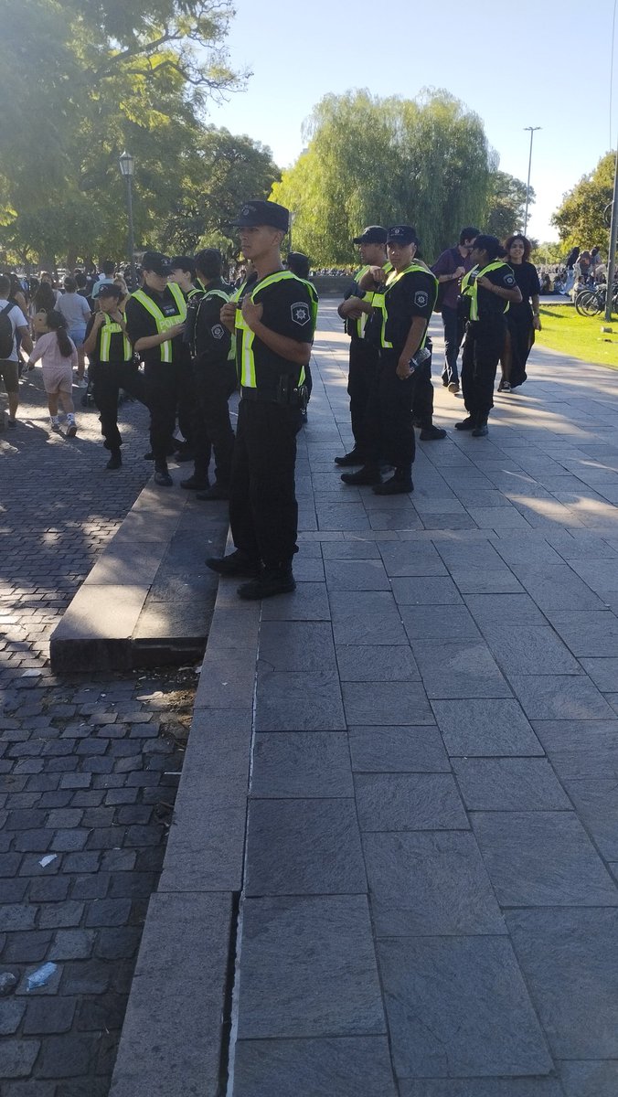 Pullaro saca la yuta a la calle cuando hace años la marcha por la memoria es pacífica.
