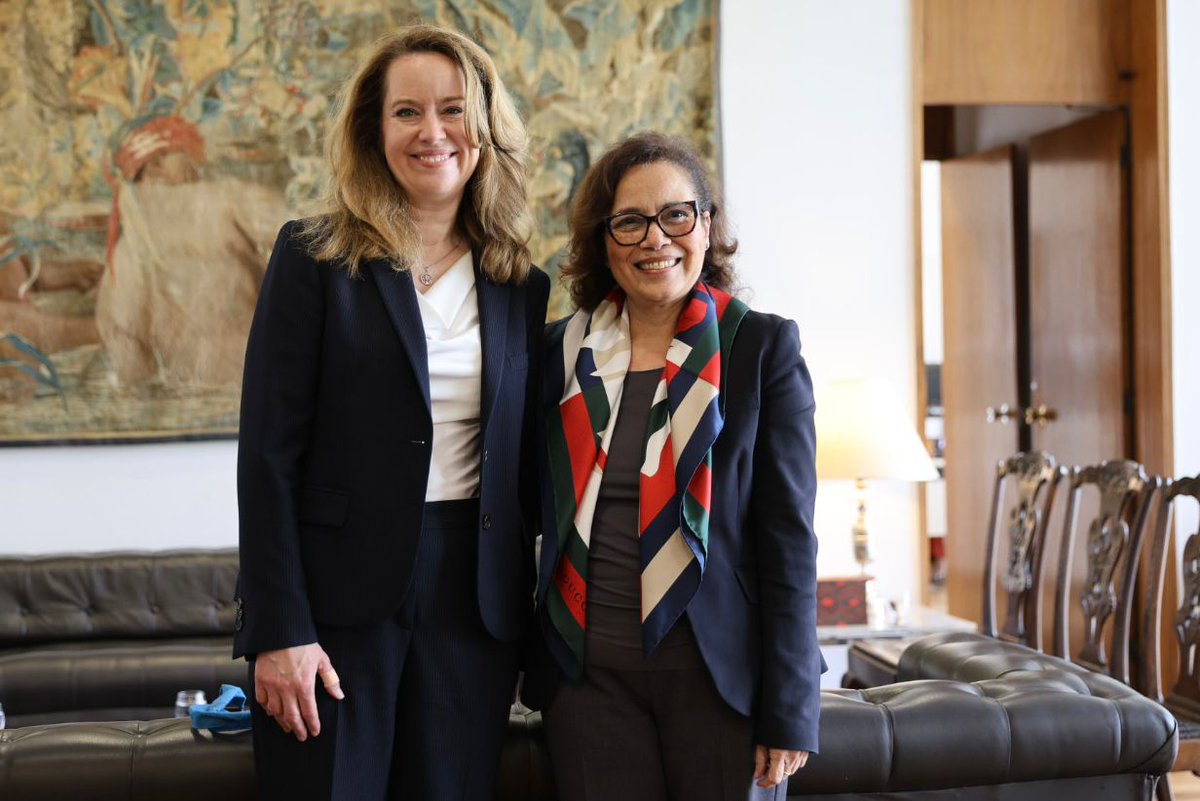 Amy Pope tweet media