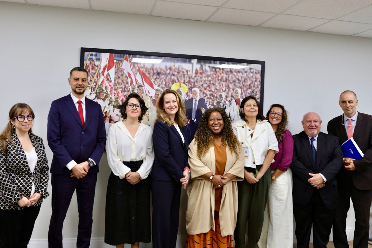 Amy Pope tweet media