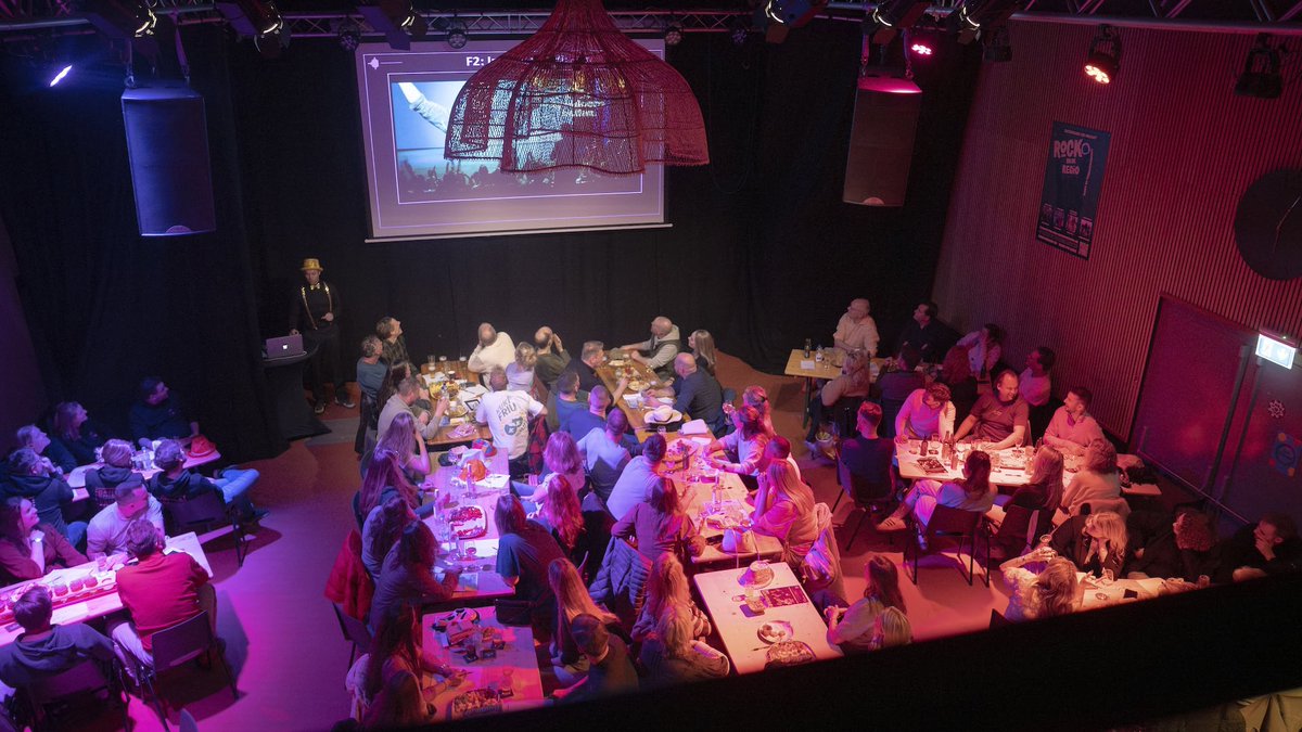 InfoLeek.nl tweet media