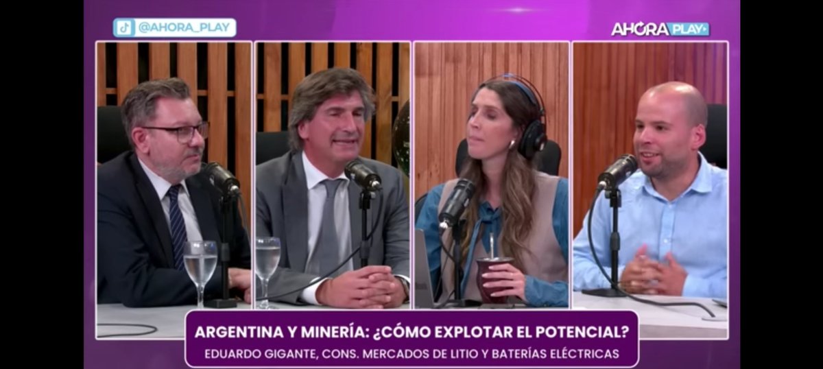 eddiegigante's tweet photo. Hablando de minería con el gran @ignaciocelorrio, en el programa de @fbbarragan y @espinamariano. Gracias por la convocatoria. https://t.co/p8aVqHg8Ql