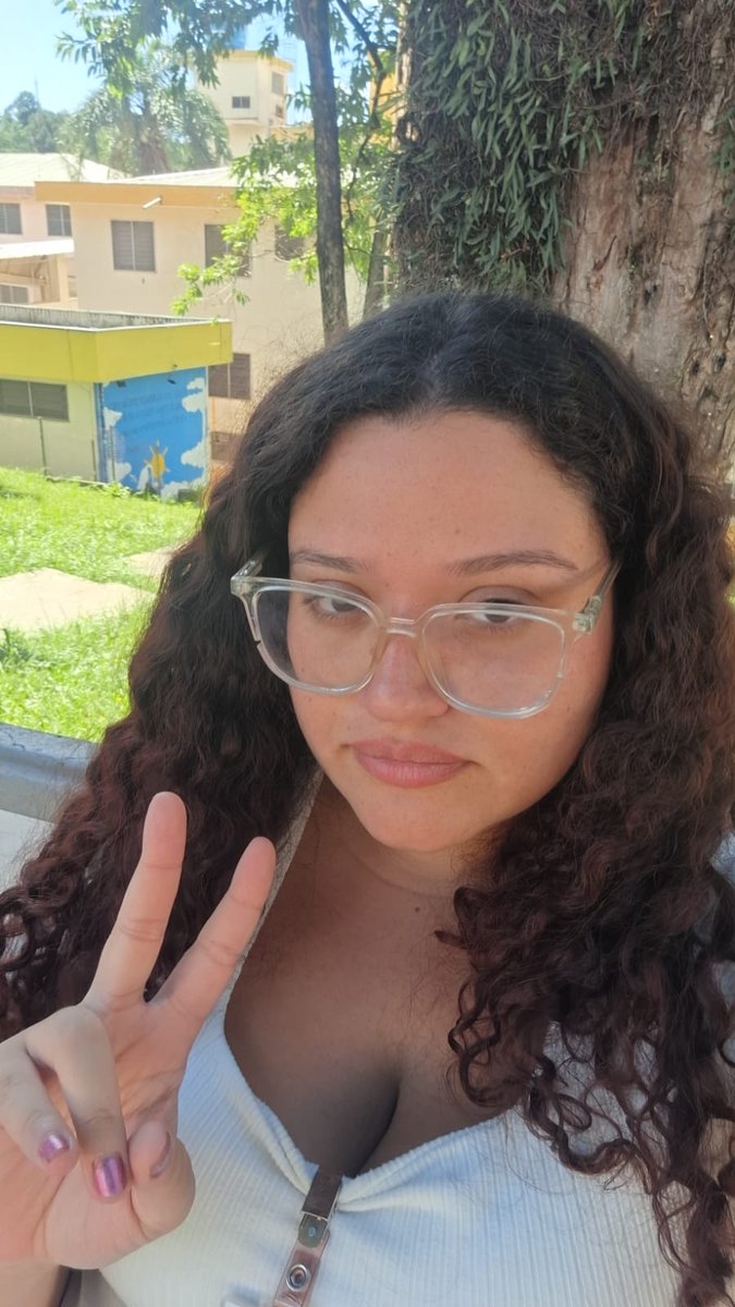 Laís 🧣 tweet media