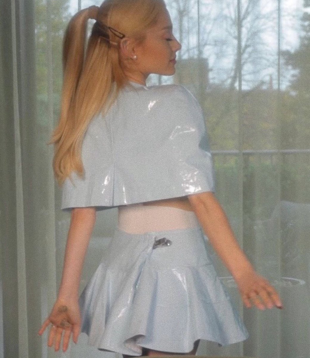 claire🫧 tweet media