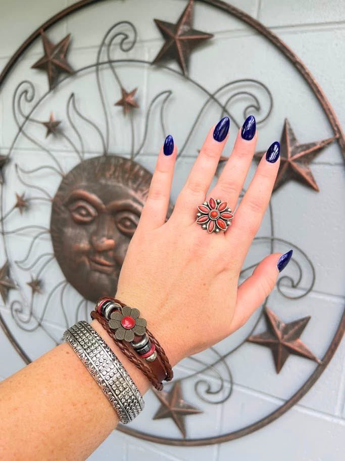 secondannstore's tweet image. New season, new favorites 💫

Shop now at SecondAnnStore.com | Offers always welcome!

#SecondAnnStore #ShopWithSAS #Flower #Jewelry #Vintage