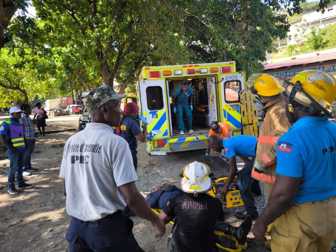 ambafranceht's tweet image. #Coopération| Du 9 au 14 mars 2026, des participants venus de différentes régions d’Haïti, notamment des sapeurs-pompiers et des agents en charge des opérations de secours se sont réunis au Cap-Haïtien pour harmoniser leurs pratiques d’intervention et renforcer la structuration