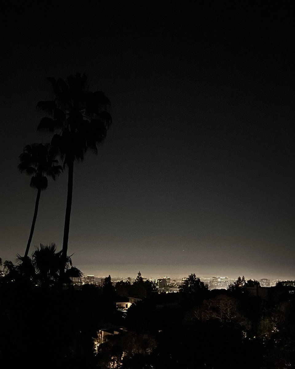 ayewungen's tweet photo. Los Angeles has my heart. Forever and ever. https://t.co/c375yVXBEd