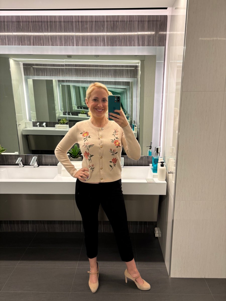 Samantha tweet media