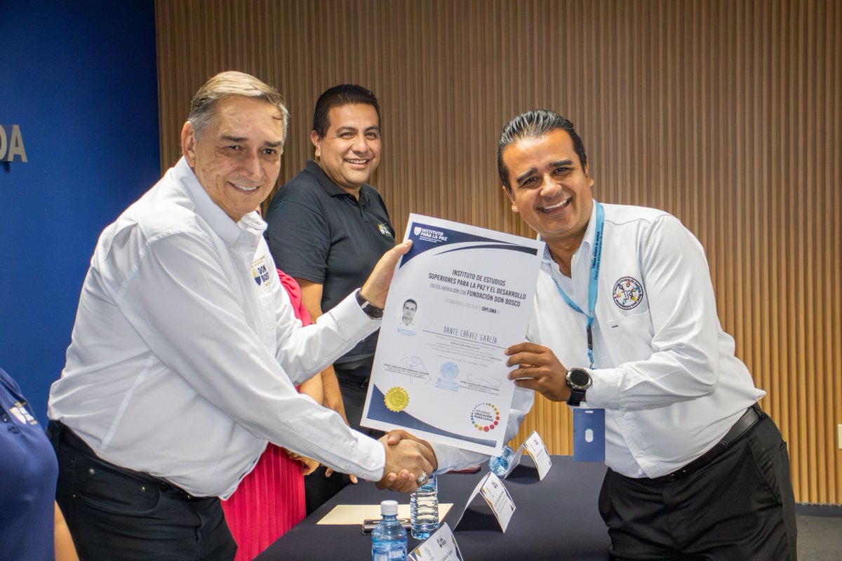 InstitutoPaz's tweet photo. Personal del @TUJPAMorelos concluye el "Diplomado en Educación para la Paz" impartido por el @InstitutoPaz | @SEM_Morelos #Cuernavaca #Morelos https://t.co/jAjA07HSo7 https://t.co/pOCCL8vqoT