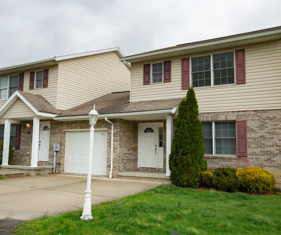Spacious, comfortable, and in a location that makes everyday life easier. Northpointe townhomes offer modern finishes, room to spread out, and quick access to everything Morgantown has to offer.

3 bedrooms, 2.5 baths, and pet-friendly. 
liveatmetro.com/northpointe/