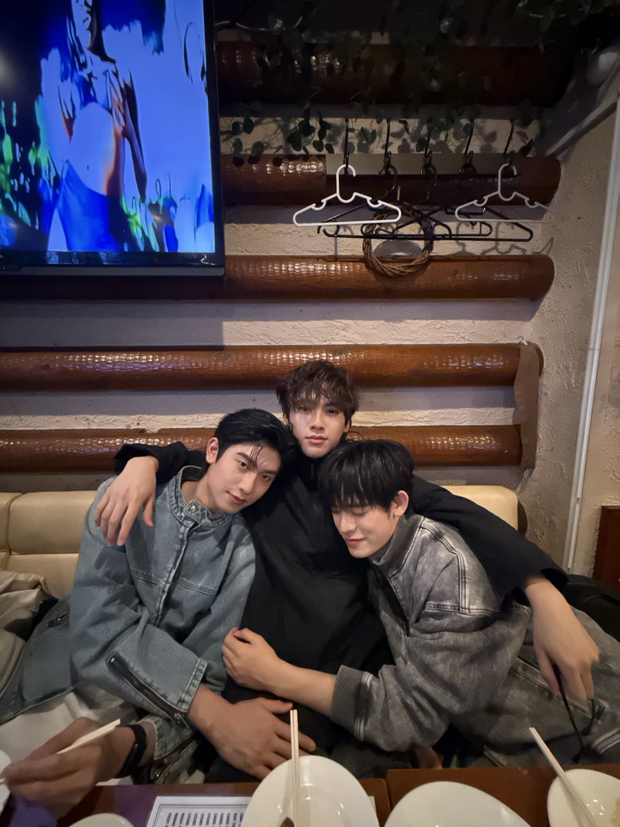 Kong.Jiro tweet media