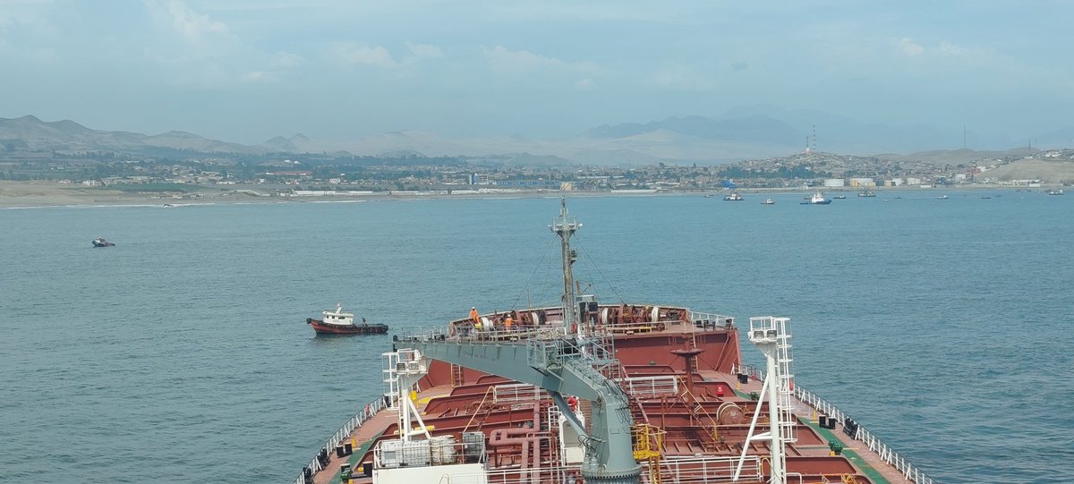 CAPT. PARA8OLIC TOBLERONE tweet media