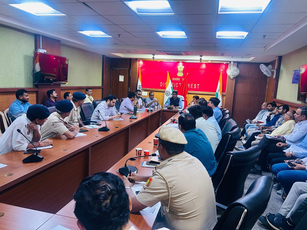 DM/DEO West Delhi tweet media