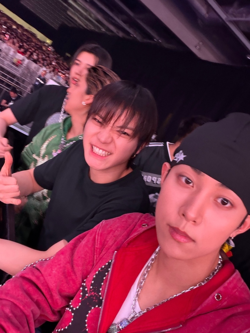 keluarga besar RYULYUL BASE tweet media