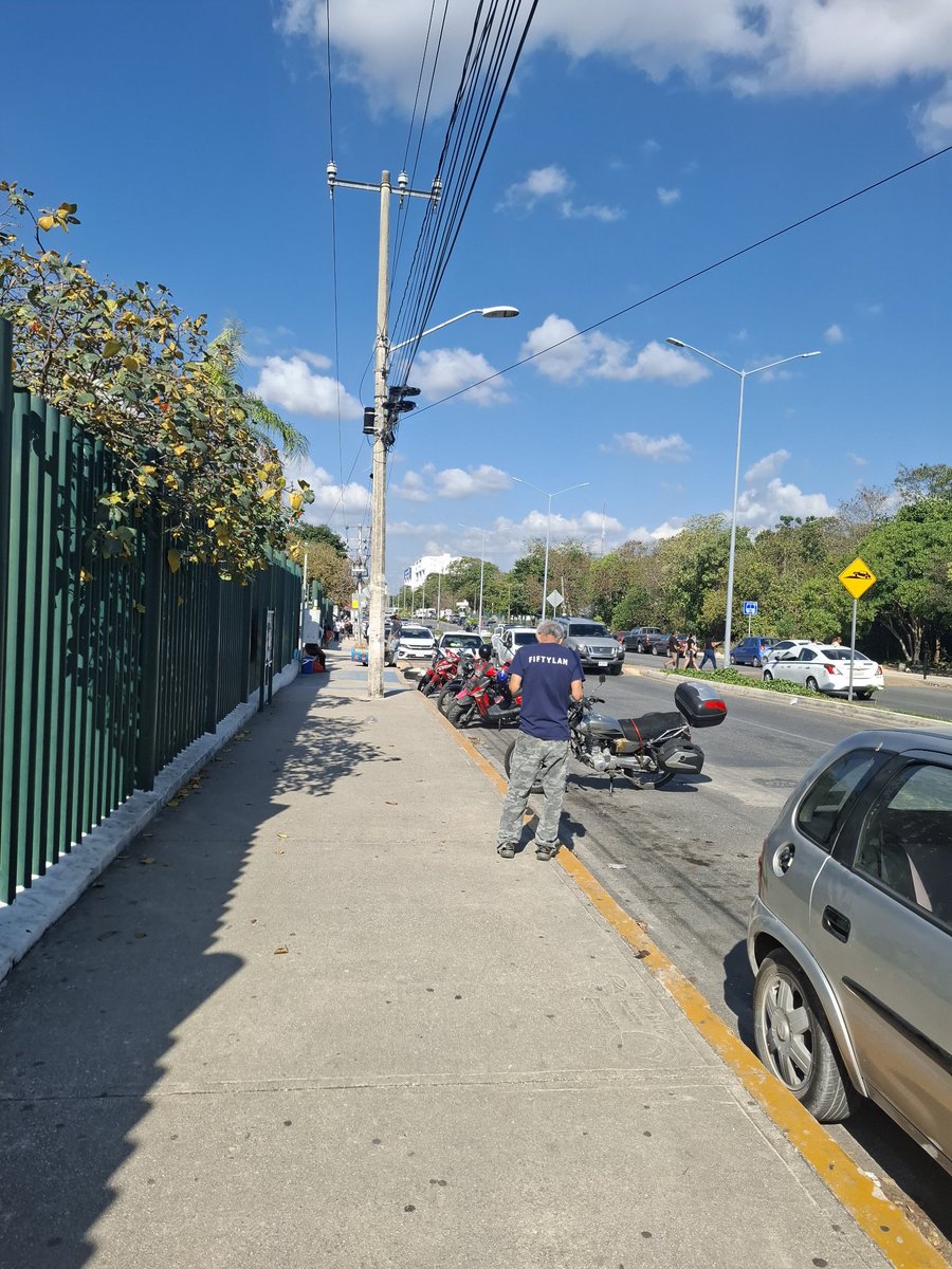 Aliz y Richard tweet media