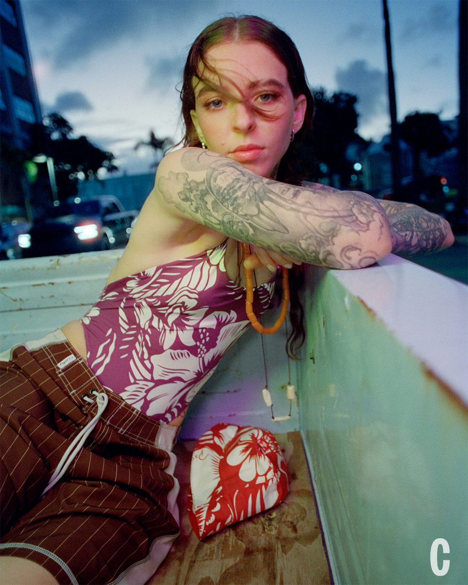 Cosmopolitan tweet media