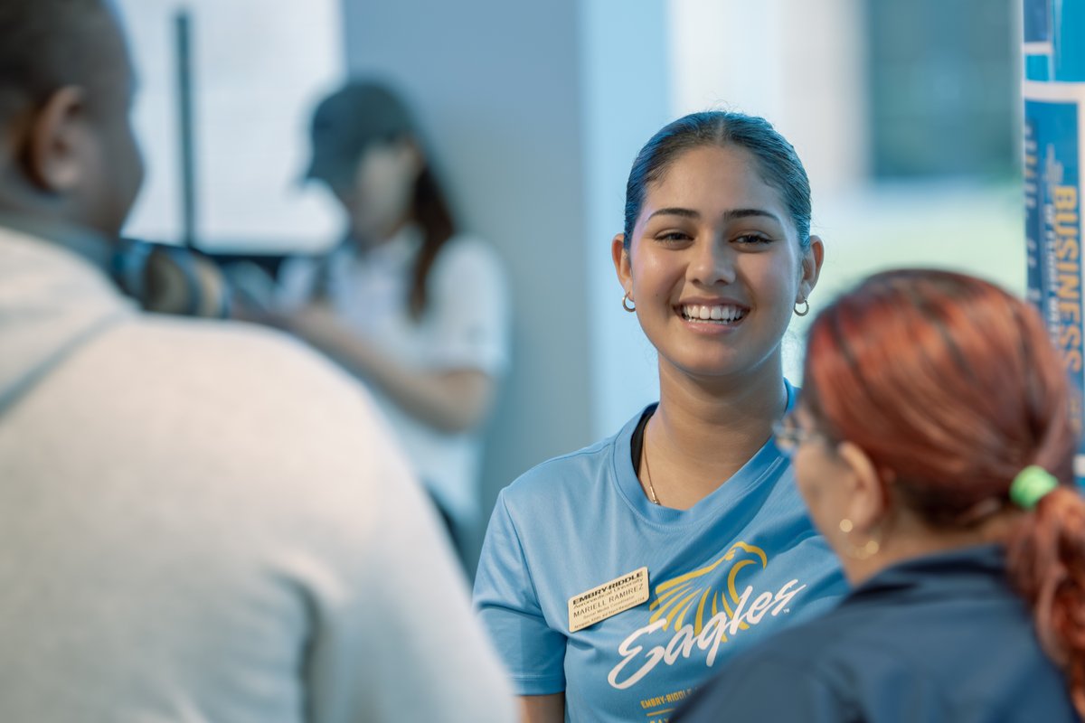 ERAU_Daytona's tweet photo. Eagles took flight, soaring through the Grand Canyon during the Flight Simulator event for Business of Flight Week! 🛩️

With the support of fellow students, participants put their aviation skills to the test with a virtual flight challenge.

#GoERAU #AviationBusiness https://t.co/8neD8QovzK