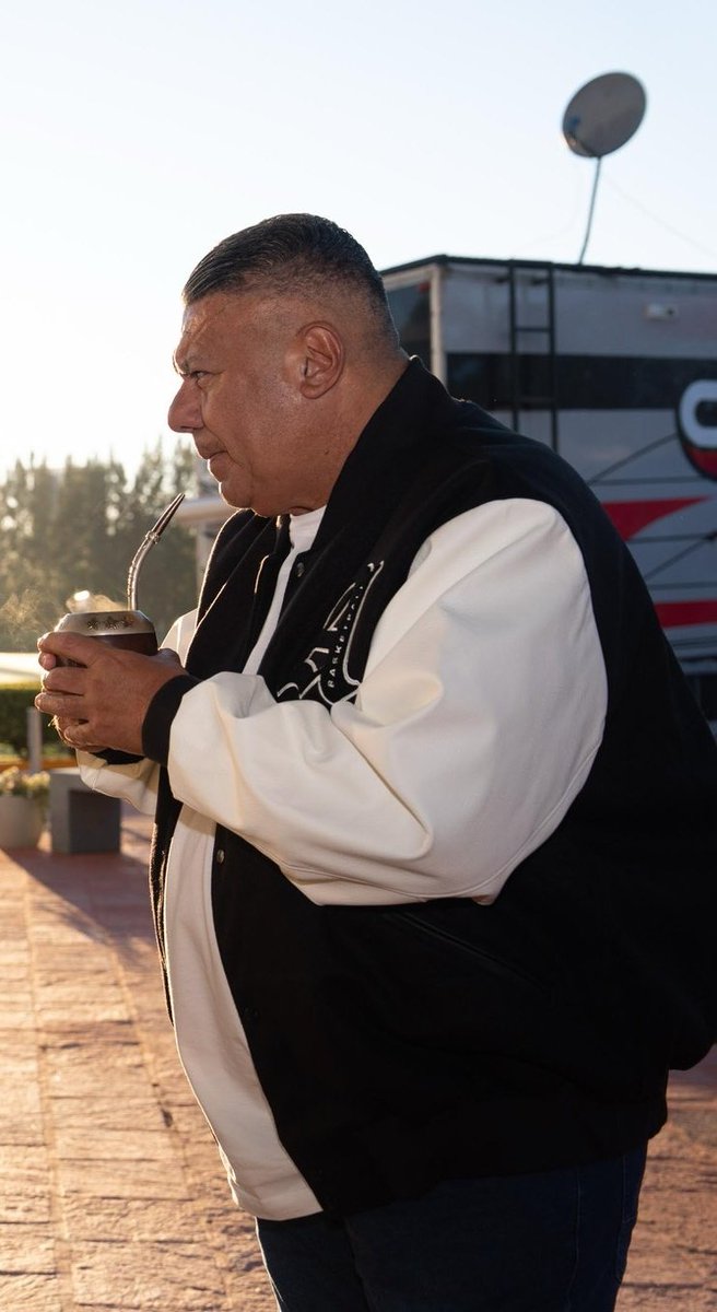 Esta cosa es el Presidente de la AFA.

Los prejuicios salvan vidas.