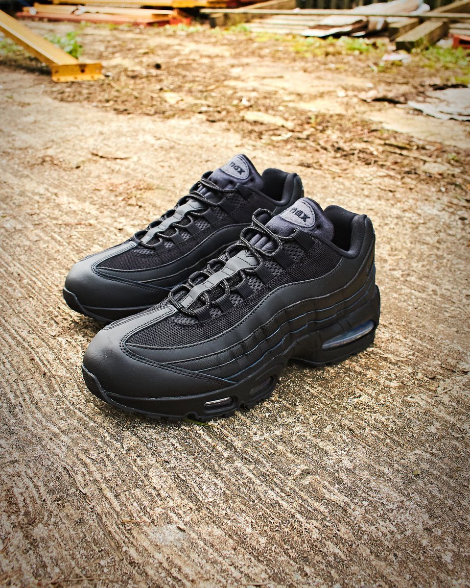 MAINLINE tweet media