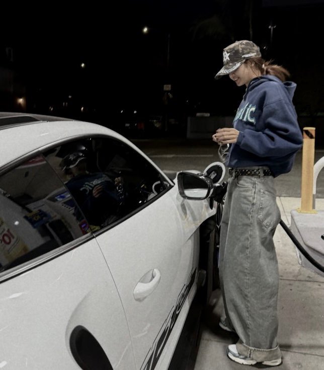 𝐁𝐎𝐎🕷 👻 tweet media