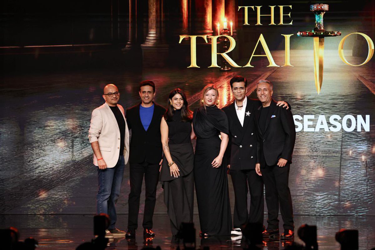 rohitjswl01's tweet photo. #DharmaticEntertainment strengthens its partnership with #PrimeVideo at #PrimeVideoPresents….
Two romantic dramas, #DonoMileIssTarah & #Nazdeekiyan
New seasons of #CallMeBae starring #AnanyaPanday and #TheTraitorsSeason2 with #KaranJohar are set to entertain and enthrall audiences all over again! #ItStartsHere