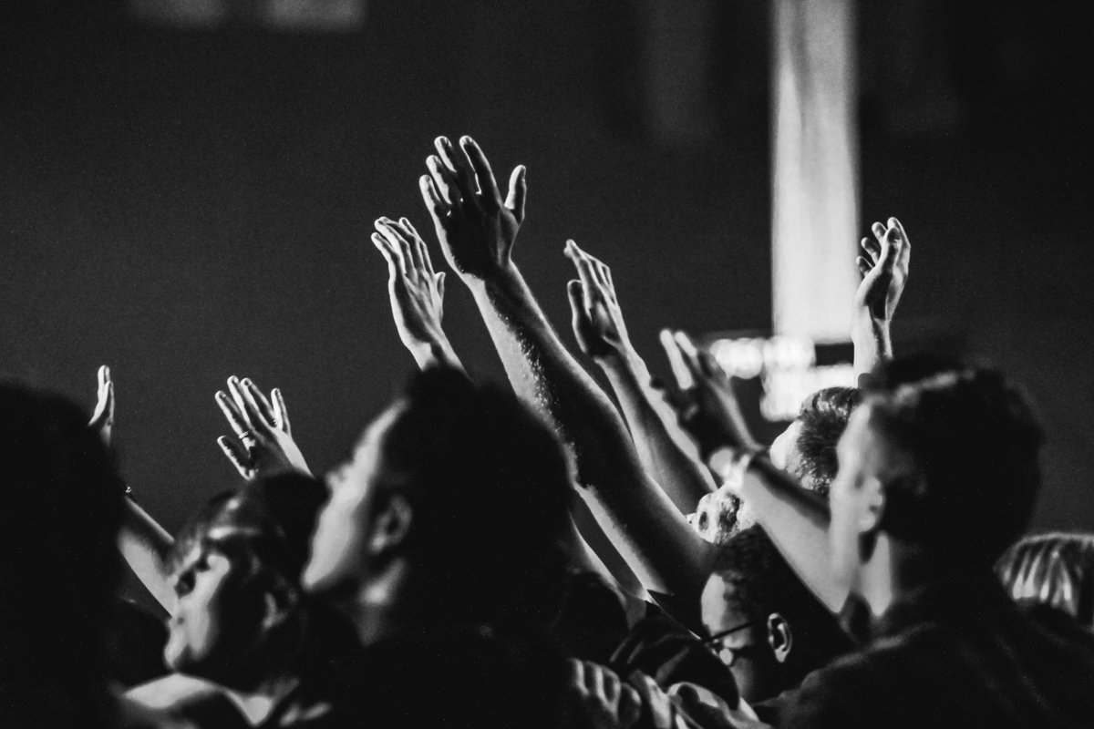 5changes's tweet photo. ⛪ How can we present ourselves as one church? How can multiple Christian groups in various locations with multiple stakeholders be ‘as one’?  Read more 👉  https://t.co/Mut6J8hM4A 
@ianrmayer #NewBooks #WhatisChurch https://t.co/muI9JU7Jr6