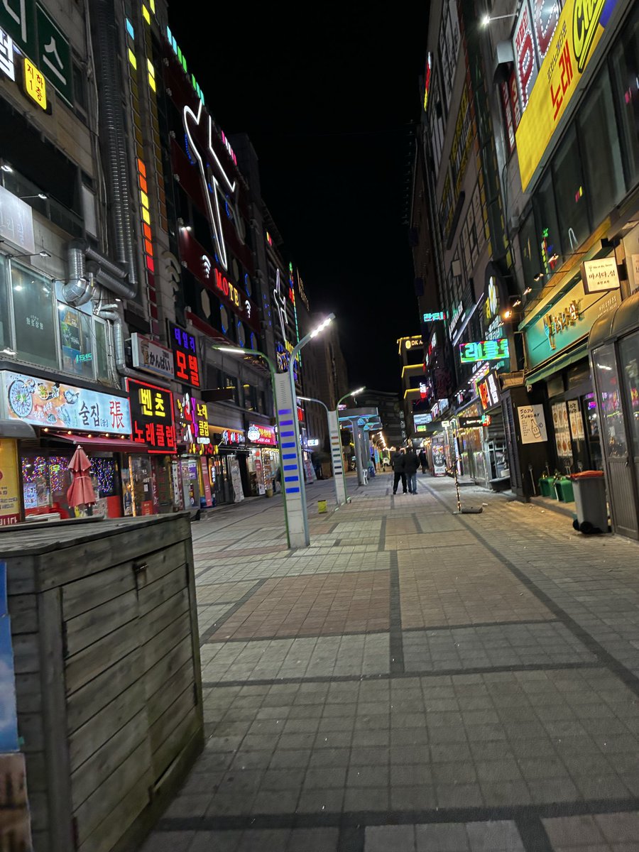 KHASTYYYY tweet media