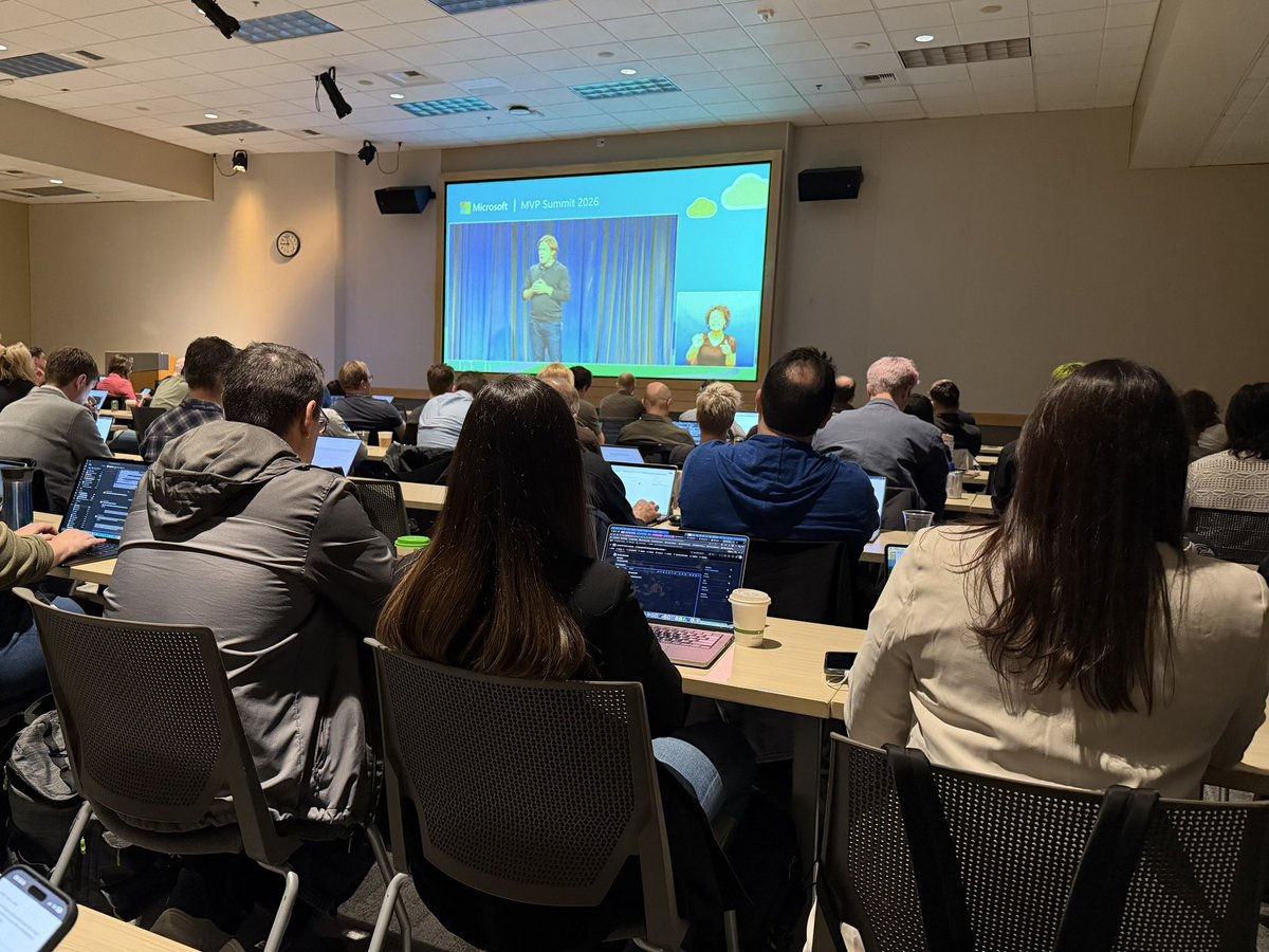 JoyOfSharePoint's tweet photo. Hanging with the #coolkids in overflow at the #MVPSummit Keynote! #MVPBuzz https://t.co/FvaPClE4Rs