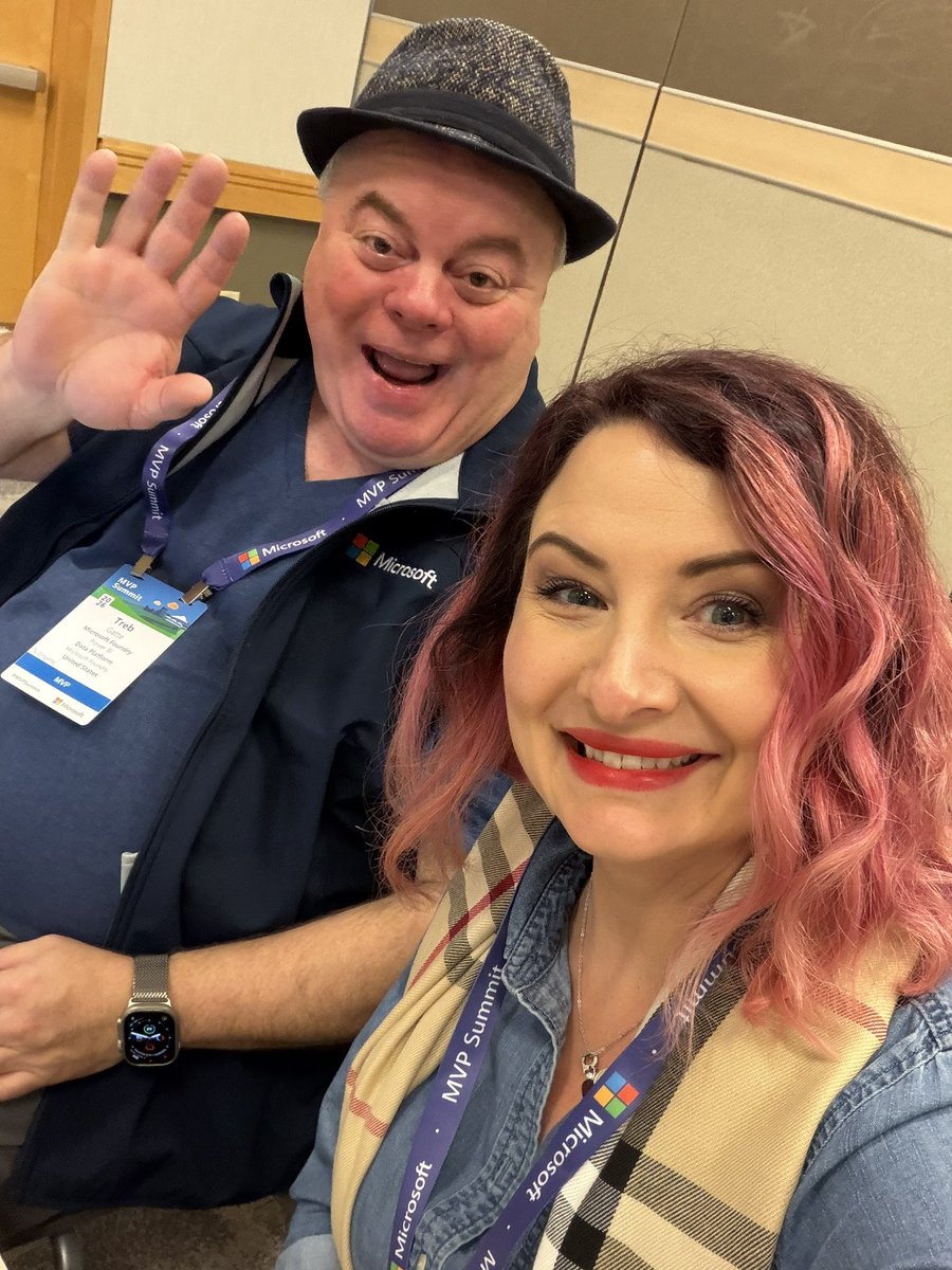 JoyOfSharePoint's tweet photo. Hanging with the #coolkids in overflow at the #MVPSummit Keynote! #MVPBuzz https://t.co/FvaPClE4Rs
