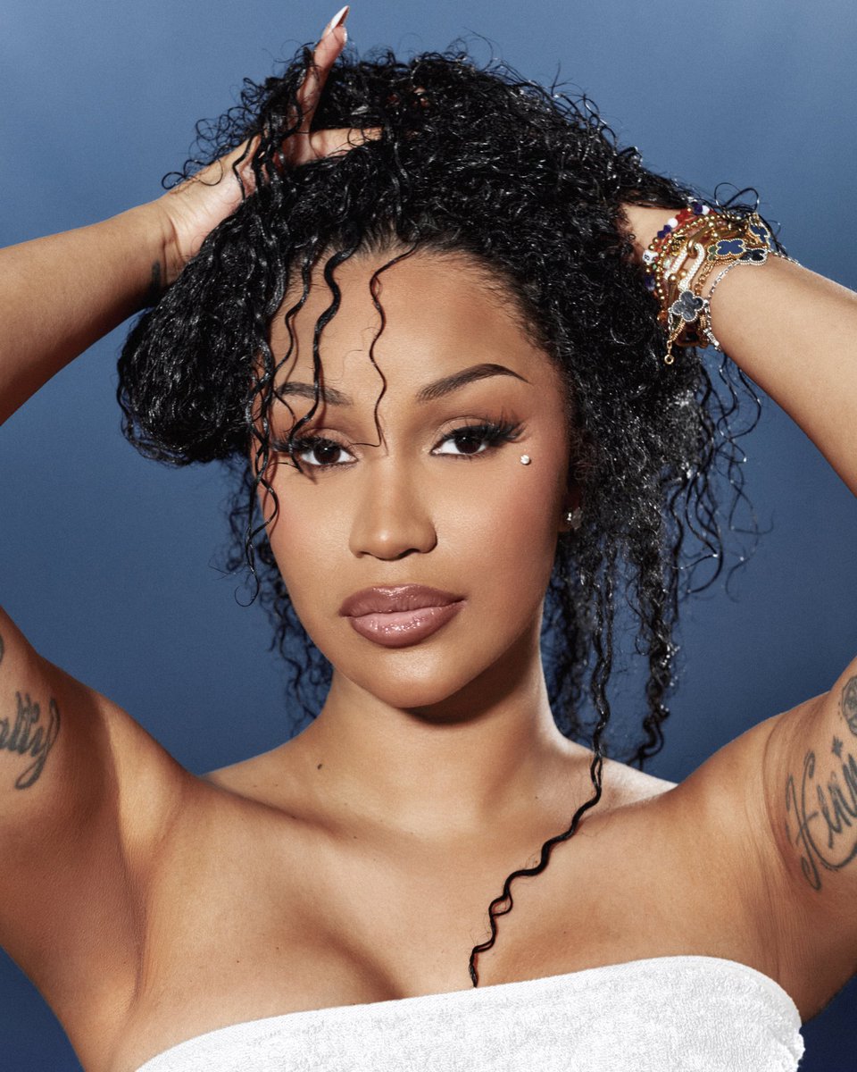 AM I THE DRAMA? 200k mami 🥂 tweet media