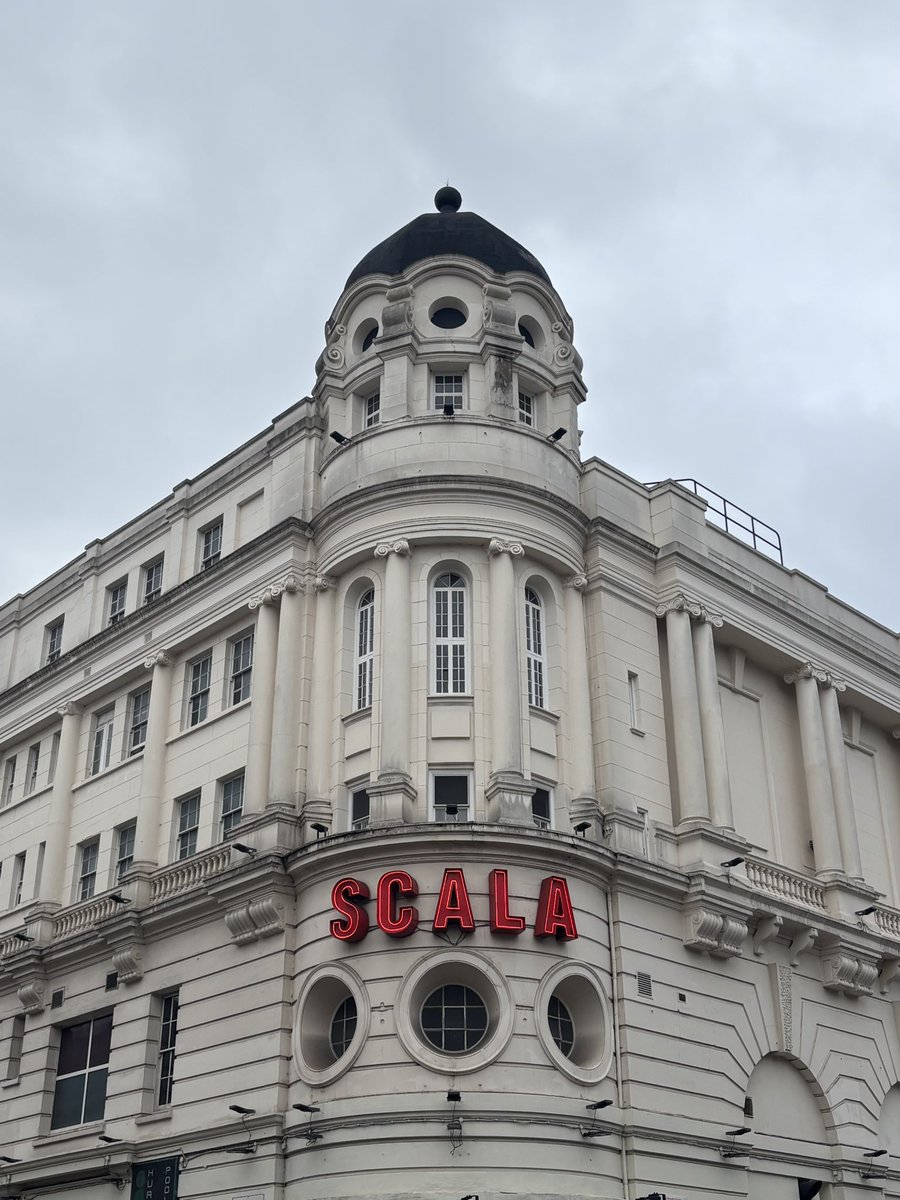 ale ཐིཋྀ tweet media