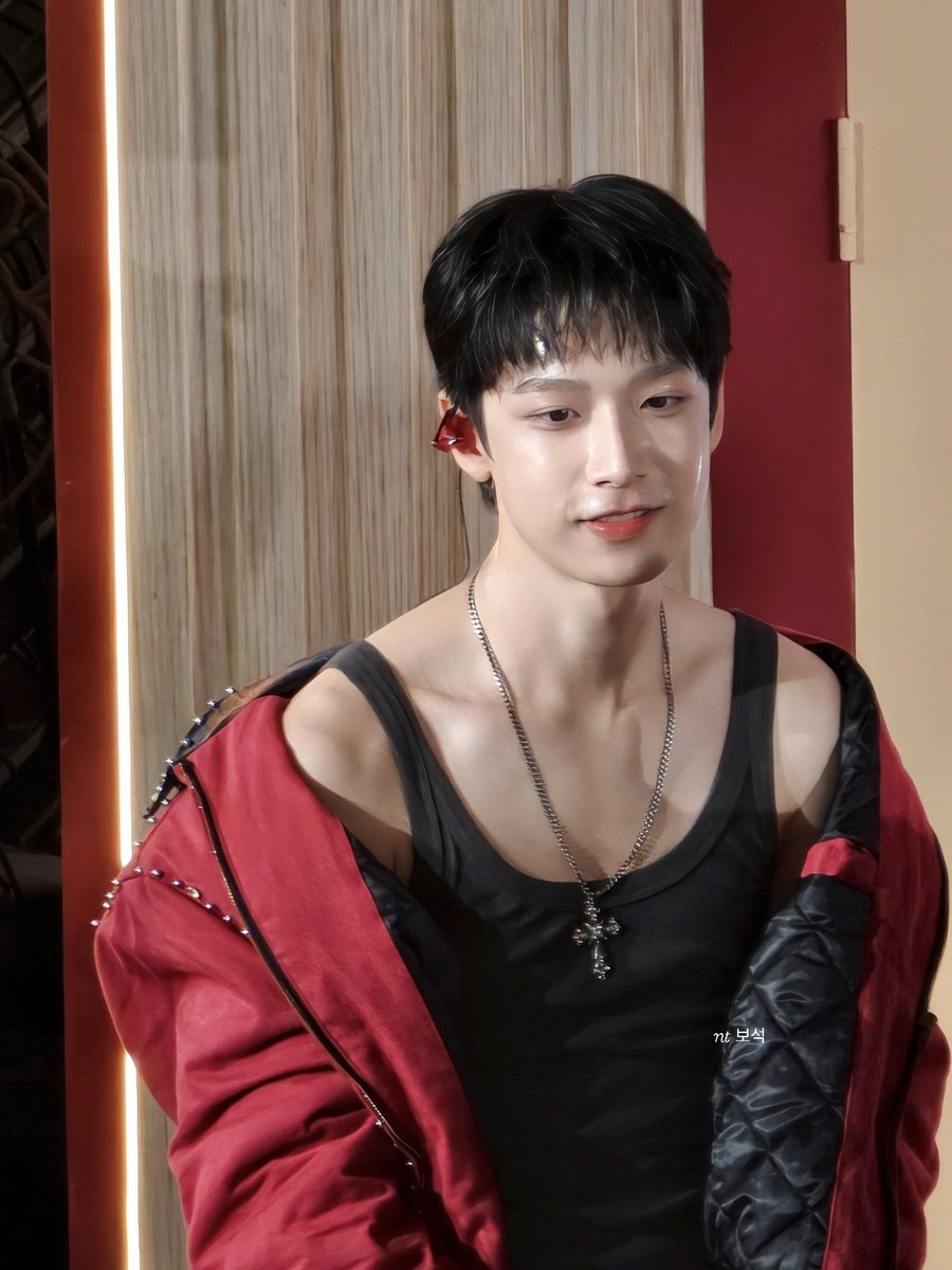 nt 보석 tweet media