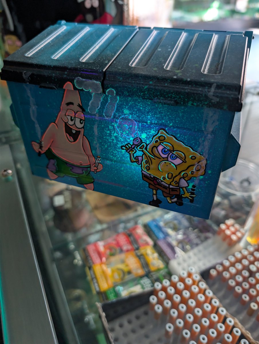 PremierGG420's tweet photo. @KoolerTech TerpKooler and minifridge with Bluetooth speaker painted by @idabtoons with tons of UV accents. Keep your concentrates cool in style🔥 https://t.co/I1zaqkgwYB