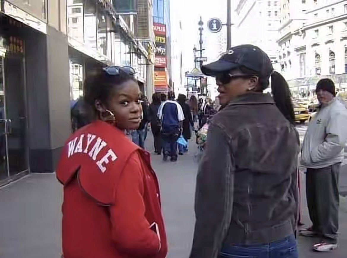 Signature of Azealia Banks tweet media