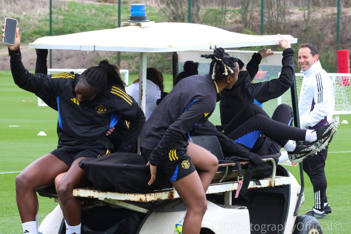 LJCPhotography tweet media