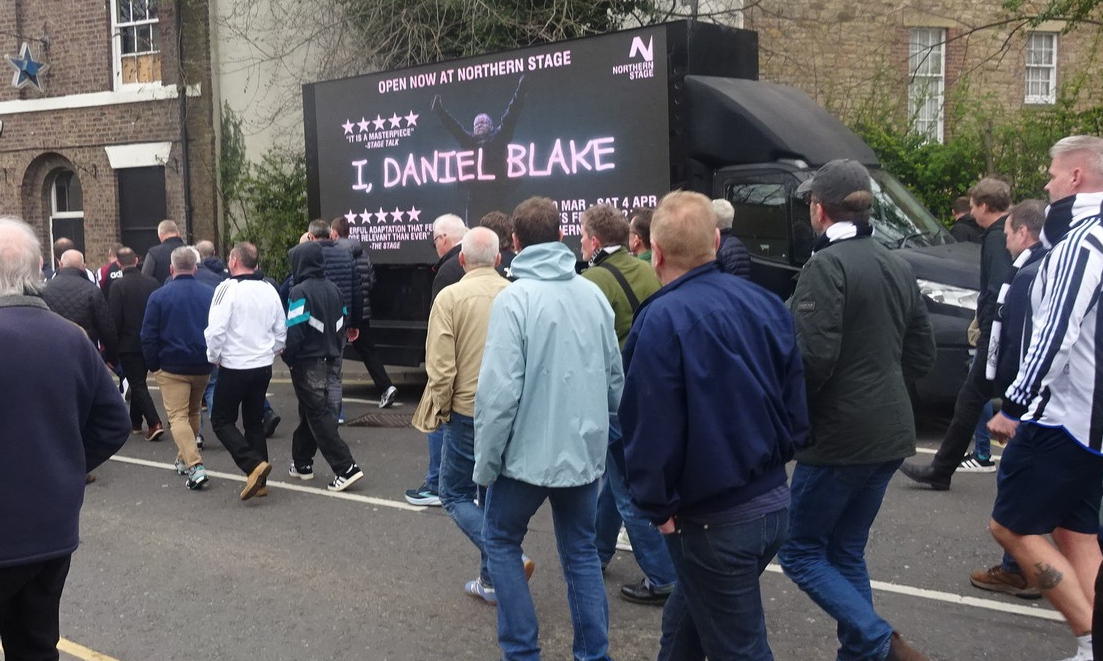 AdsDirectLtd's tweet image. Check out the fabulous exposure delivered for @northernstage of their show 'I, DANIEL BLAKE' on our dynamic #digivan at a recent @nufc match. Read more about the show here- northernstage.co.uk/whats-on/i-dan… For your #advertising #design #merchandise #print needs-📧 media@adsdirect.org.uk