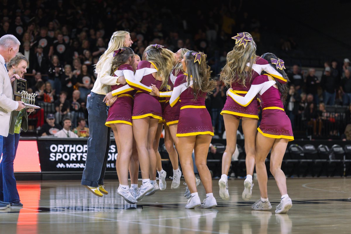 Harrisburg Cheer tweet media