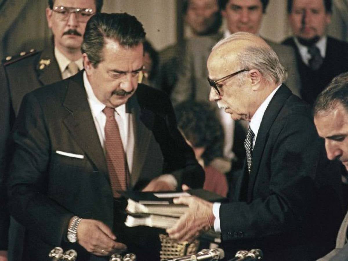 EsTbaN/F 🙉🤡🙊👀🏃🏃 tweet media