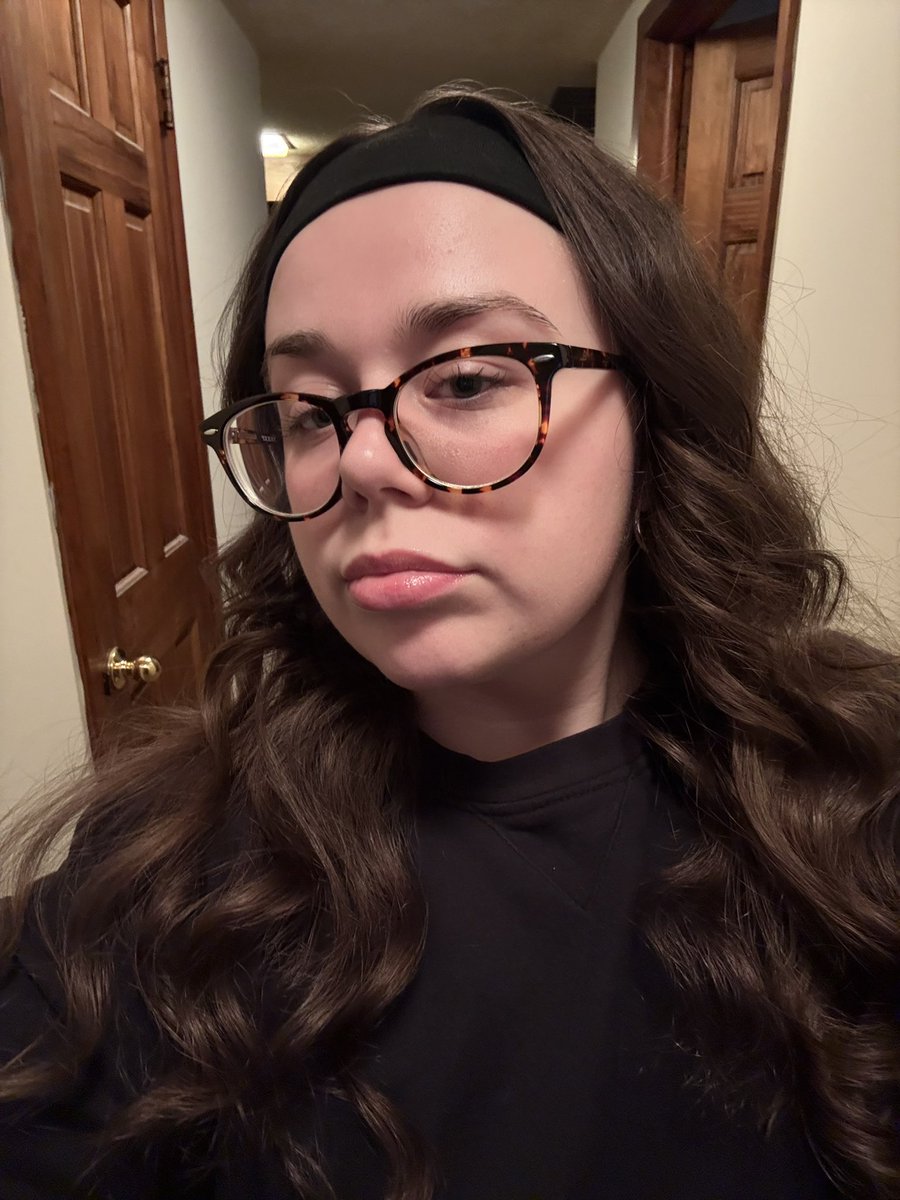 &laci 🫐 tweet media