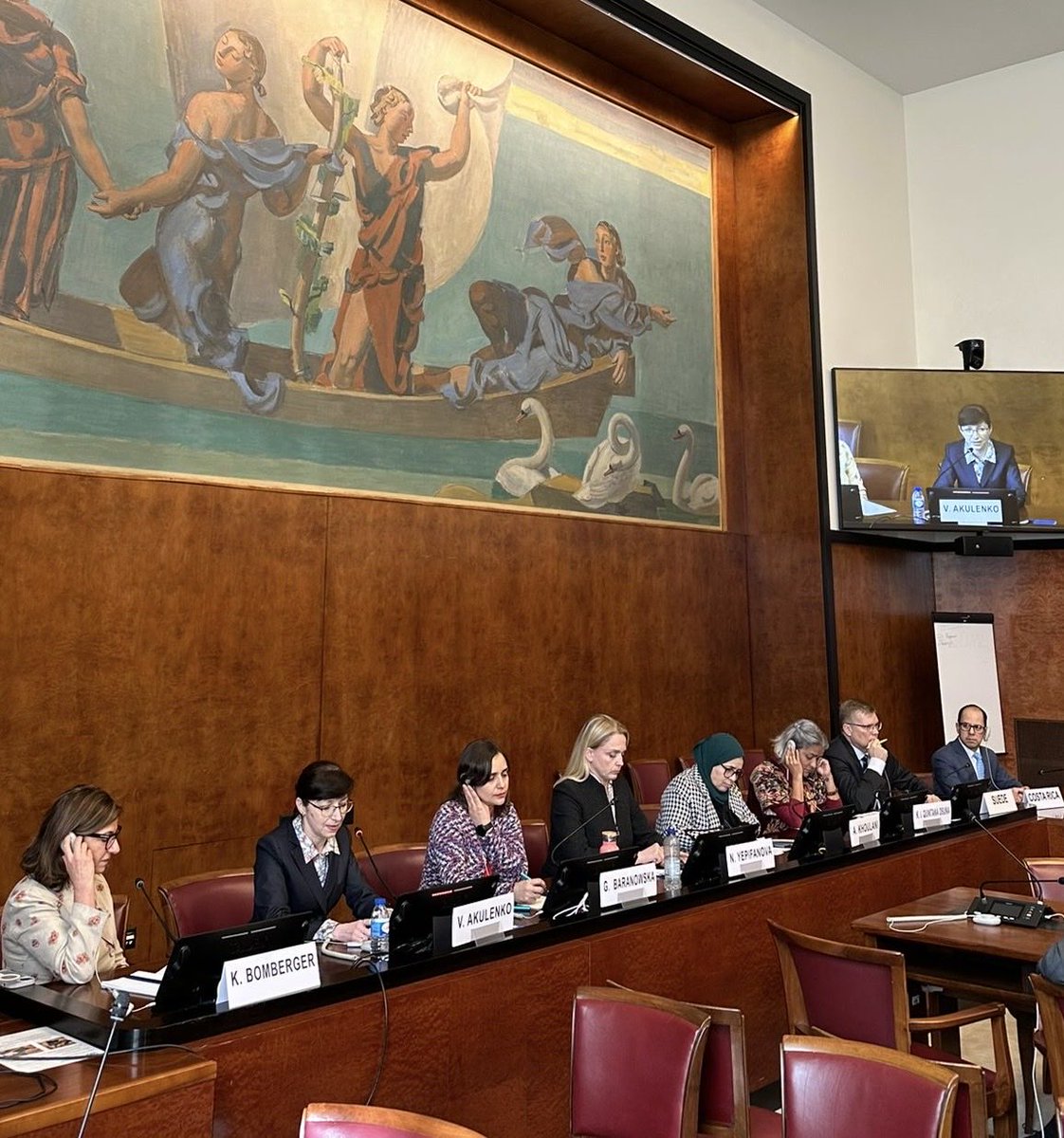 SwedenGeneva's tweet photo. What are the human rights obligations of States towards missing persons and their families? Learning from the experiences of Syria and Ukraine at today’s #HRC side event. Thank you @TheICMP, co-organiser Costa Rica🇨🇷, and co-sponsors 🇳🇴🇫🇮🇭🇷 https://t.co/DKsZOTrERD