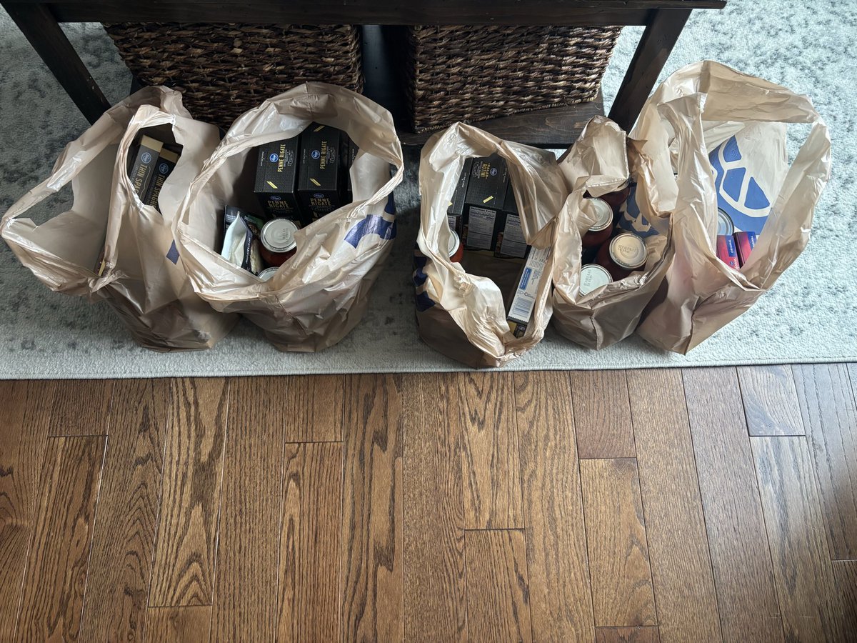 This is what showing up looks like.

ESSHA is proud to support our local church food bank—because service doesn’t stop when the call ends.

Protecting communities means taking care of people… however we can.

#ESSHA #ServeBeyondTheCall #CommunityFirst #GiveBack #StrongerTogether