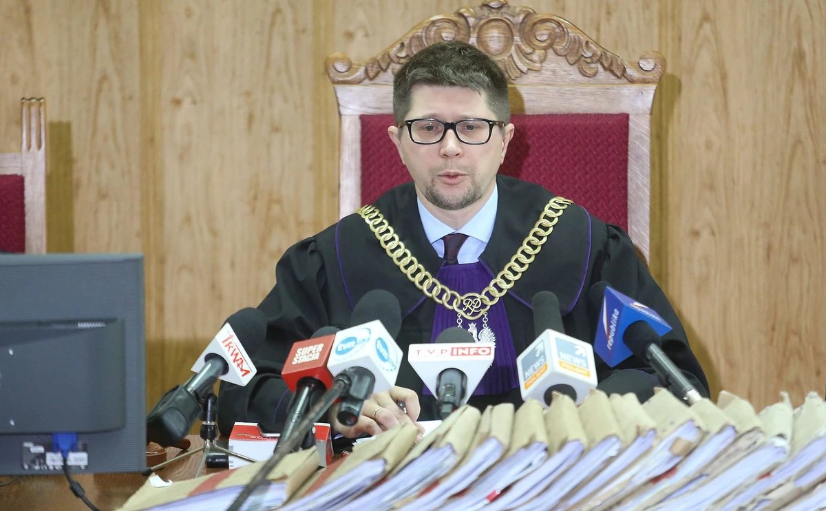 Andrzej Holinka 🇵🇱 #Nawrocki2025 🇵🇱 ✌️ tweet media