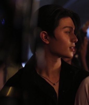 vin l team moth tweet media