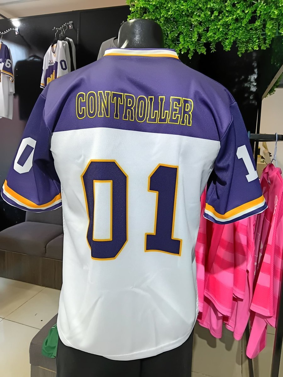 controlla tweet media