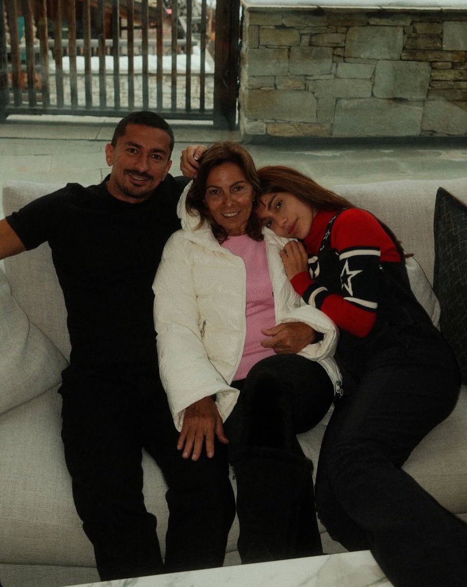 Anitta Press tweet media