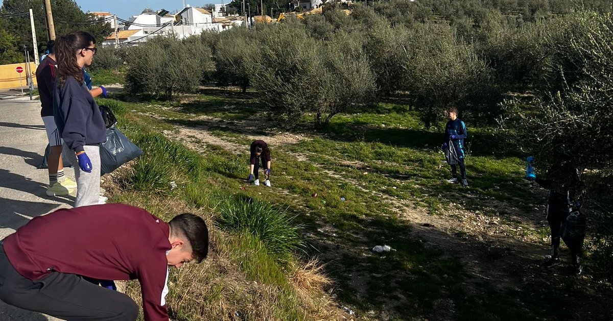 Escuela Universitaria de Osuna tweet media