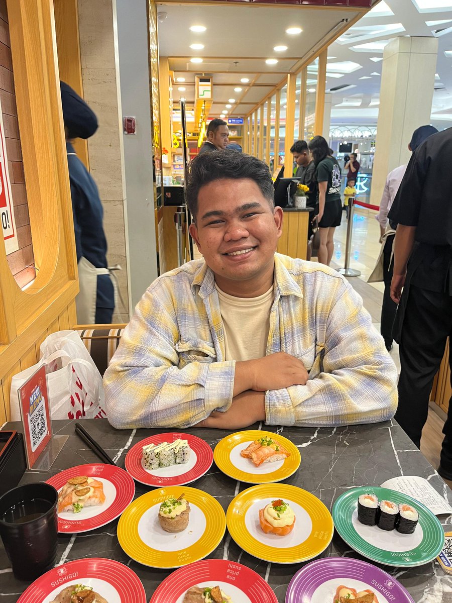 Yusmbonn tweet media