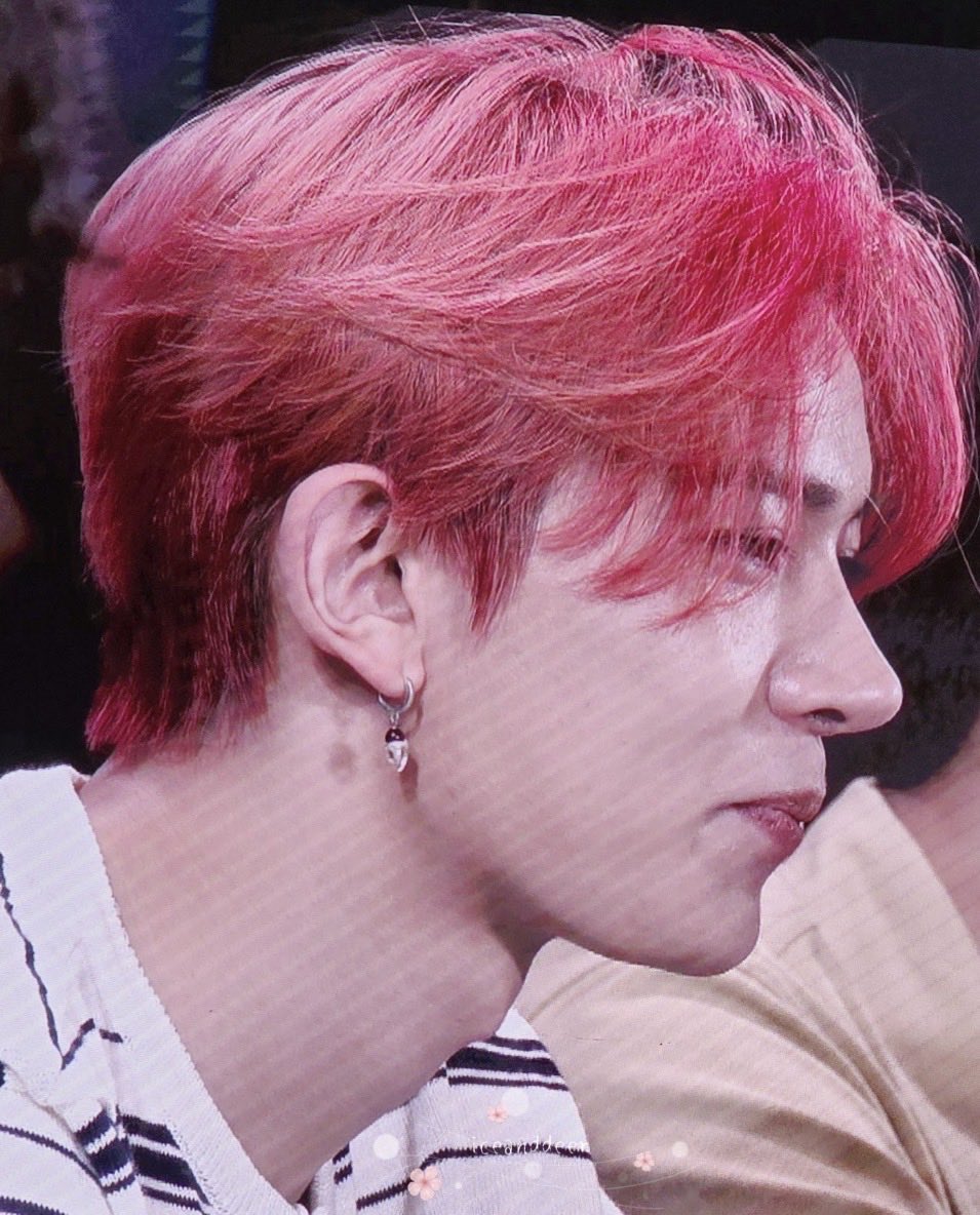 ¹⁰⁰⁹ tweet media