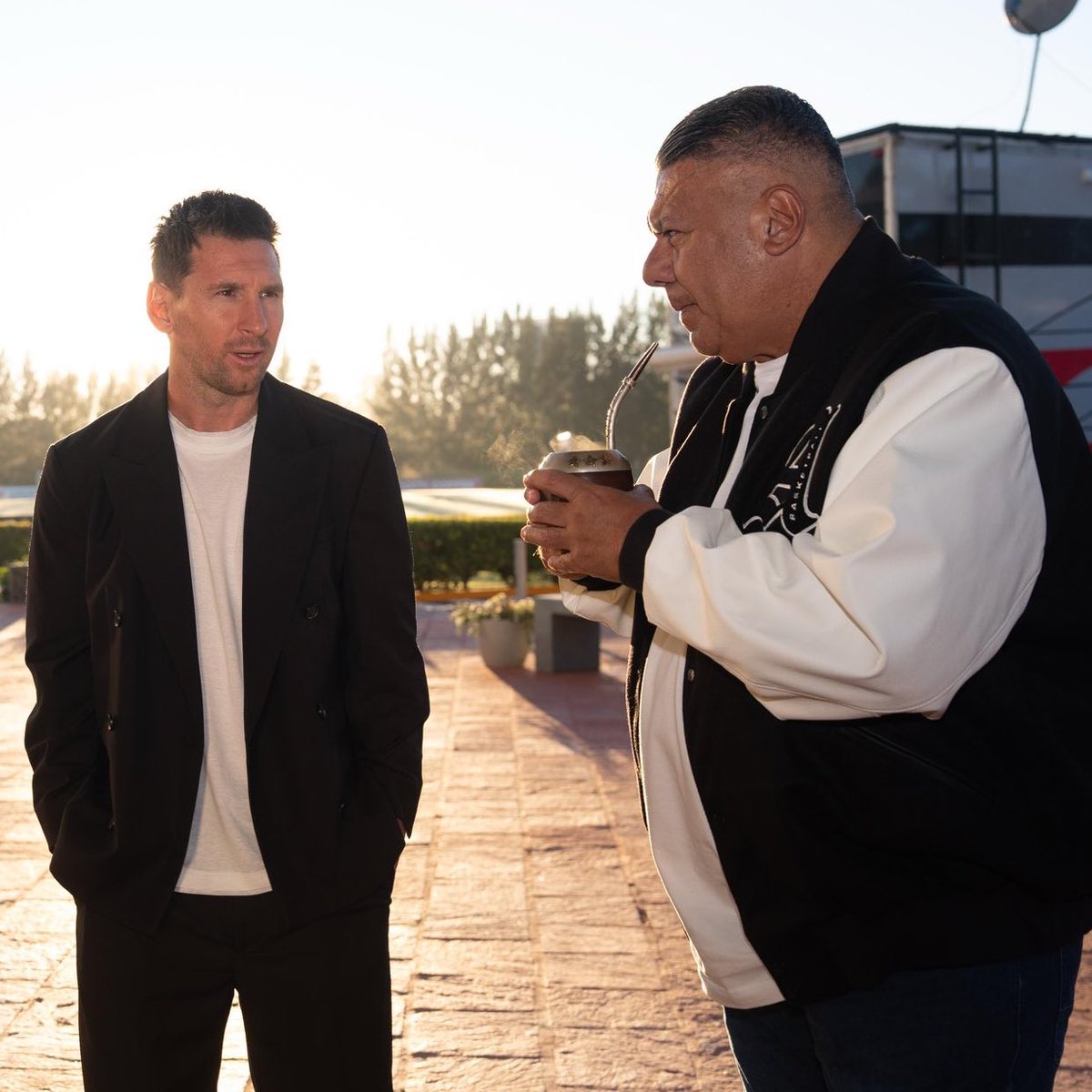 Arielipillo tweet media